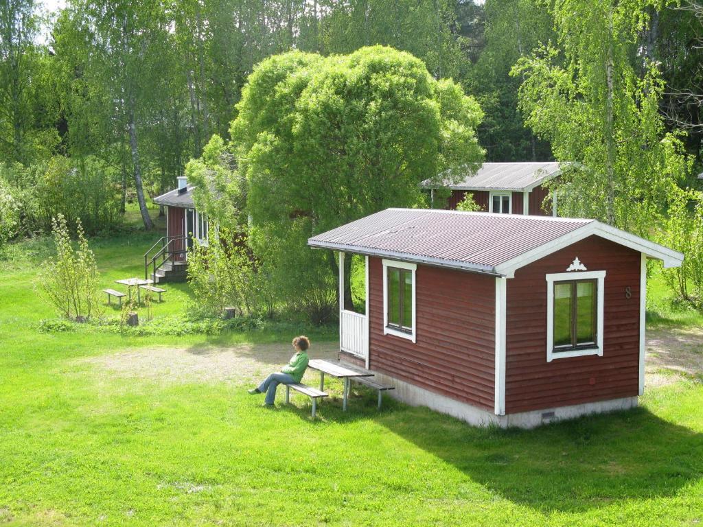 Falkudden Camping Cafe Och Stugby Hotel Nas Bruk Kültér fotó