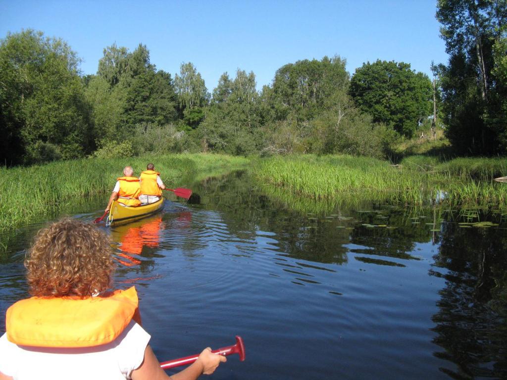 Falkudden Camping Cafe Och Stugby Hotel Nas Bruk Kültér fotó