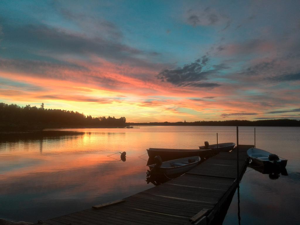 Falkudden Camping Cafe Och Stugby Hotel Nas Bruk Kültér fotó