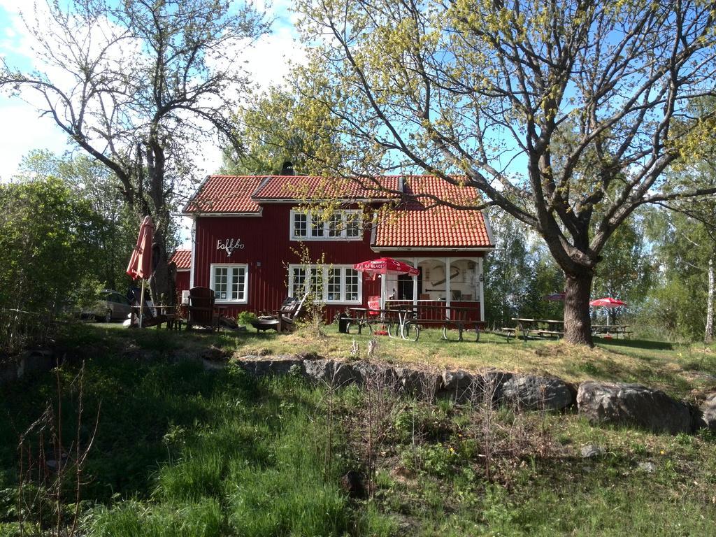 Falkudden Camping Cafe Och Stugby Hotel Nas Bruk Kültér fotó